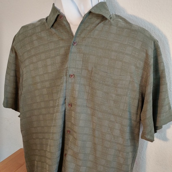 Mens Tommy Bahama TB Button Up Front Silk Shirt SS - Picture 1 of 5